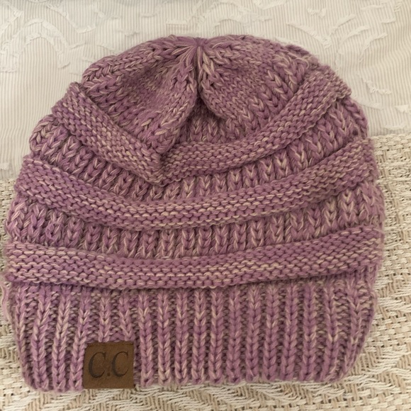CC beanies - Picture 2 of 5